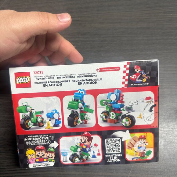 LEGO Super Mario Kart Yoshi Bike Building Toy 72031 - Picture 2 of 2